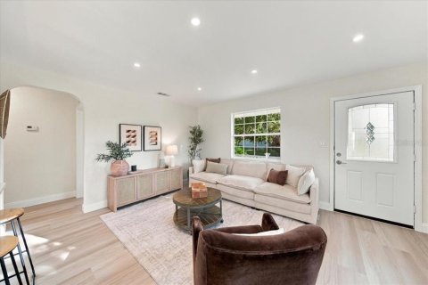 Villa ou maison à vendre à Saint Petersburg, Floride: 4 chambres, 129.6 m2 № 2425548 - photo 9