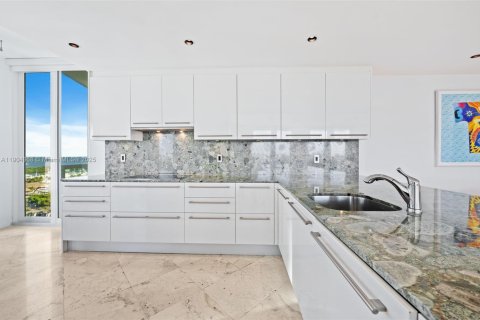Copropriété à vendre à Miami, Floride: 2 chambres, 177.44 m2 № 1965277 - photo 12