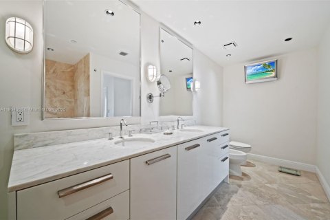 Copropriété à vendre à Miami, Floride: 2 chambres, 177.44 m2 № 1965277 - photo 18