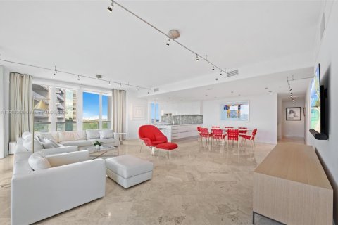 Copropriété à vendre à Miami, Floride: 2 chambres, 177.44 m2 № 1965277 - photo 6