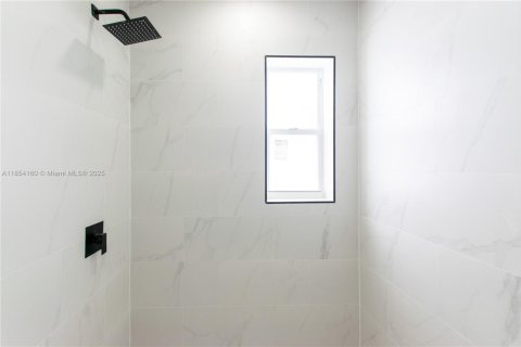 Купить виллу или дом в Майами, Флорида 3 спальни, 134.52м2, № 1872672 - фото 13