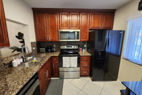 Copropriété à louer à Boca Raton, Floride: 2 chambres, 88.26 m2 № 2056736 - photo 4