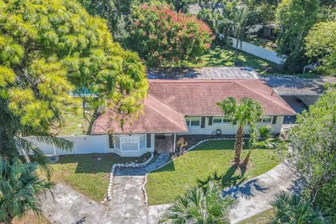 Villa ou maison à louer à Largo, Floride: 4 chambres, 187.2 m2 № 2432670 - photo 11