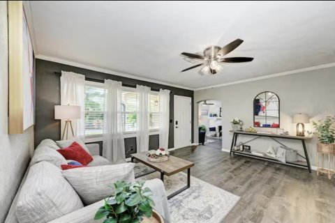 Villa ou maison à louer à Largo, Floride: 4 chambres, 187.2 m2 № 2432670 - photo 4