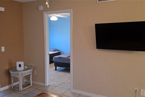 Condominio en alquiler en Punta Gorda, Florida, 2 dormitorios, 78.04 m2 № 2102923 - foto 5