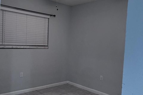 Immobilier commercial à vendre à Fort Lauderdale, Floride: 119.84 m2 № 1994467 - photo 6