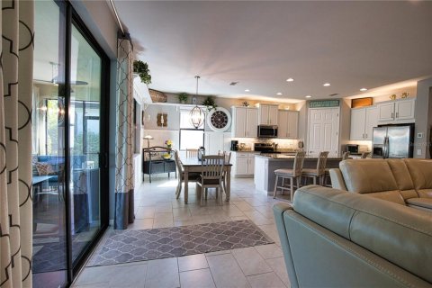 House in Venice, Florida 3 bedrooms, 152.17 sq.m. № 2215860 - photo 11