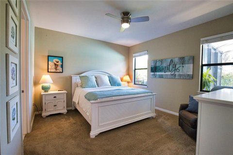 House in Venice, Florida 3 bedrooms, 152.17 sq.m. № 2215860 - photo 15