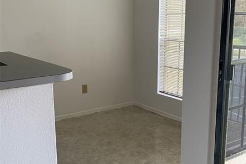 Condo in Tampa, Florida, 1 bedroom  № 1916757 - photo 9