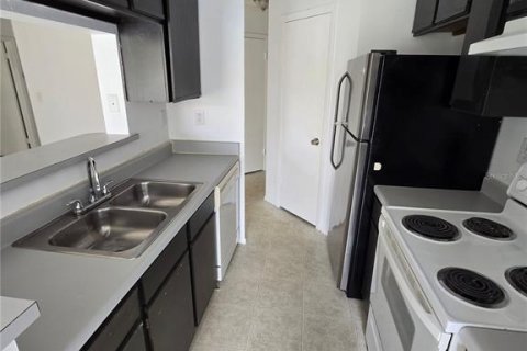 Condo in Tampa, Florida, 1 bedroom  № 1916757 - photo 7