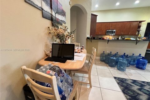 Villa ou maison à vendre à Homestead, Floride: 4 chambres, 221.2 m2 № 2038206 - photo 11