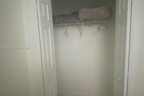 Villa ou maison à vendre à Homestead, Floride: 4 chambres, 221.2 m2 № 2038206 - photo 4