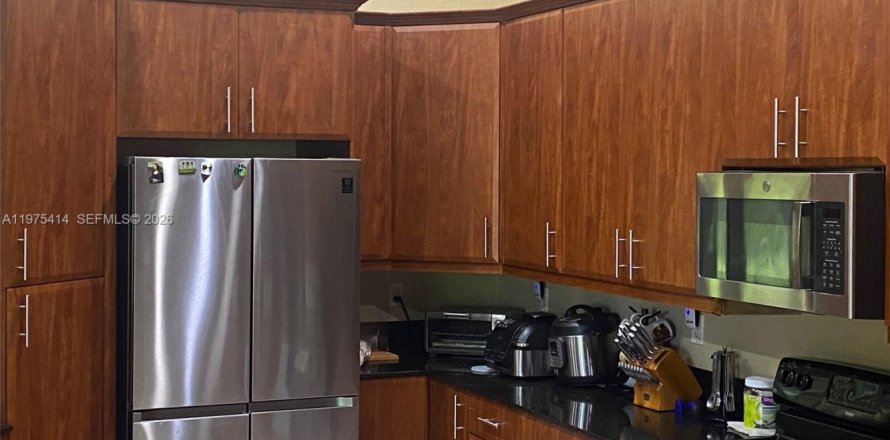 Villa ou maison à Homestead, Floride 4 chambres, 221.2 m2 № 2038206