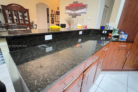 Villa ou maison à vendre à Homestead, Floride: 4 chambres, 221.2 m2 № 2038206 - photo 23