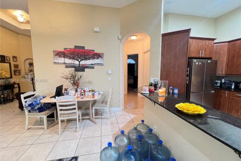 Villa ou maison à vendre à Homestead, Floride: 4 chambres, 221.2 m2 № 2038206 - photo 13