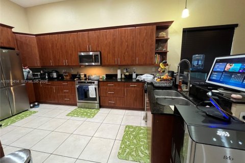 Villa ou maison à vendre à Homestead, Floride: 4 chambres, 221.2 m2 № 2038206 - photo 21