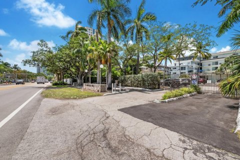 Condominio en alquiler en Miami, Florida, 32.7 m2 № 2076068 - foto 10