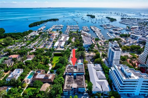 Condominio en alquiler en Miami, Florida, 32.7 m2 № 2076068 - foto 14