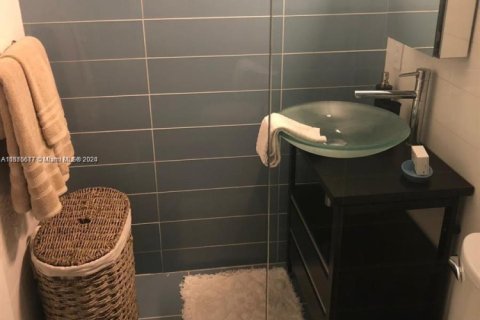 Купить кондоминиум в Майами-Бич, Флорида 51.1м2, № 1981481 - фото 16