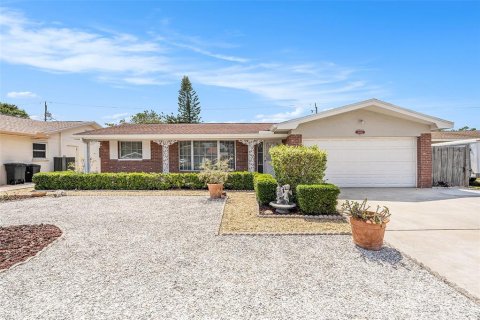 Casa en venta en Largo, Florida, 3 dormitorios, 153.66 m2 № 1747295 - foto 1