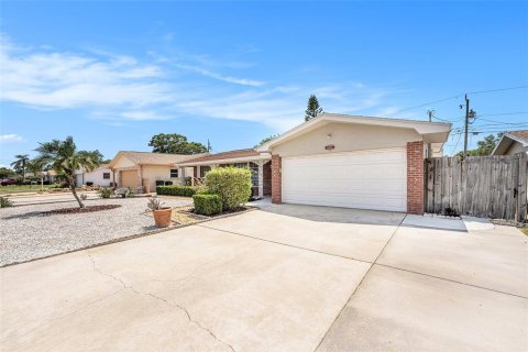 Casa en venta en Largo, Florida, 3 dormitorios, 153.66 m2 № 1747295 - foto 3