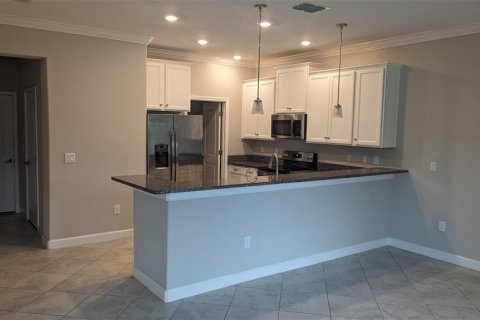Townhouse in Lutz, Florida 3 bedrooms, 167.32 sq.m. № 2233886 - photo 10
