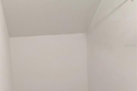 Townhouse in Lutz, Florida 3 bedrooms, 167.32 sq.m. № 2233886 - photo 23