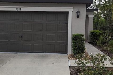 Townhouse in Lutz, Florida 3 bedrooms, 167.32 sq.m. № 2233886