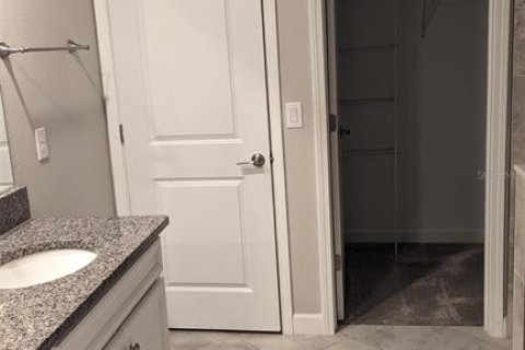 Townhouse in Lutz, Florida 3 bedrooms, 167.32 sq.m. № 2233886 - photo 17