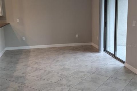 Townhouse in Lutz, Florida 3 bedrooms, 167.32 sq.m. № 2233886 - photo 6