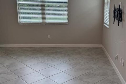 Townhouse in Lutz, Florida 3 bedrooms, 167.32 sq.m. № 2233886 - photo 5