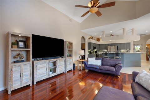 House in Sarasota, Florida 4 bedrooms, 239.22 sq.m. № 1631341 - photo 29
