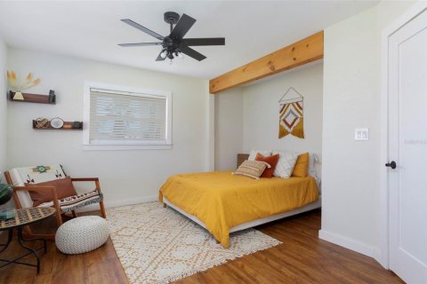 House in Saint Petersburg, Florida 2 bedrooms, 115.94 sq.m. № 2398803 - photo 22