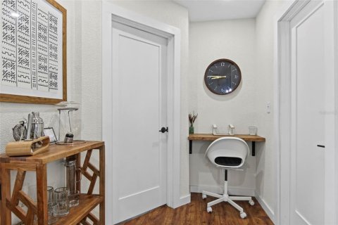 House in Saint Petersburg, Florida 2 bedrooms, 115.94 sq.m. № 2398803 - photo 7