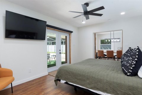 House in Saint Petersburg, Florida 2 bedrooms, 115.94 sq.m. № 2398803 - photo 17