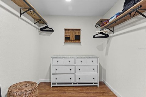 House in Saint Petersburg, Florida 2 bedrooms, 115.94 sq.m. № 2398803 - photo 18