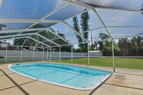 House in Saint Petersburg, Florida 2 bedrooms, 115.94 sq.m. № 2398803 - photo 28