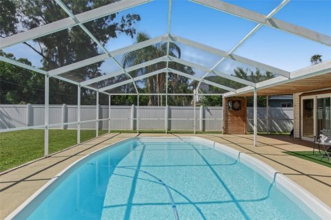 House in Saint Petersburg, Florida 2 bedrooms, 115.94 sq.m. № 2398803 - photo 29