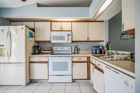 Townhouse in Orlando, Florida 3 bedrooms, 103.68 sq.m. № 2403453 - photo 28