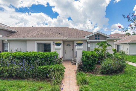 Townhouse in Orlando, Florida 3 bedrooms, 103.68 sq.m. № 2403453 - photo 12