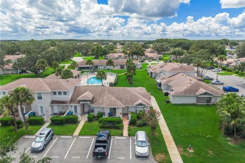 Townhouse in Orlando, Florida 3 bedrooms, 103.68 sq.m. № 2403453 - photo 3
