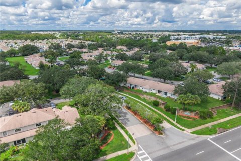 Townhouse in Orlando, Florida 3 bedrooms, 103.68 sq.m. № 2403453 - photo 17