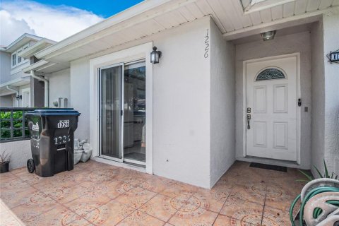 Townhouse in Orlando, Florida 3 bedrooms, 103.68 sq.m. № 2403453 - photo 23
