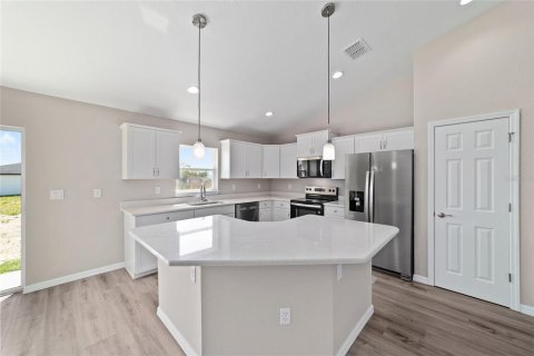 Villa ou maison à vendre à Ocklawaha, Floride: 3 chambres, 144.65 m2 № 2396803 - photo 6