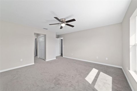 Villa ou maison à vendre à Ocklawaha, Floride: 3 chambres, 144.65 m2 № 2396803 - photo 7