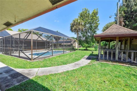 House in West Palm Beach, Florida 3 bedrooms, 175.12 sq.m. № 2075385 - photo 8