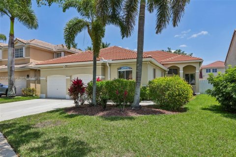 Villa ou maison à Weston, Floride 4 chambres, 209.49 m2 № 2075647