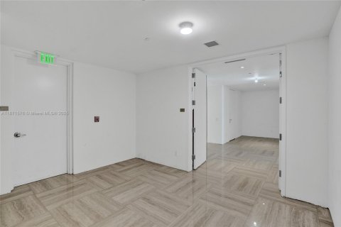 Condominio en venta en Sunny Isles Beach, Florida, 3 dormitorios, 210.98 m2 № 1980019 - foto 8