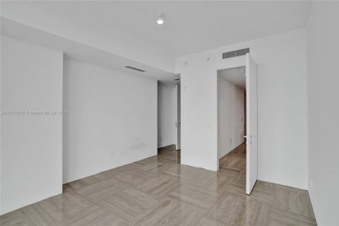 Condominio en venta en Sunny Isles Beach, Florida, 3 dormitorios, 210.98 m2 № 1980019 - foto 28