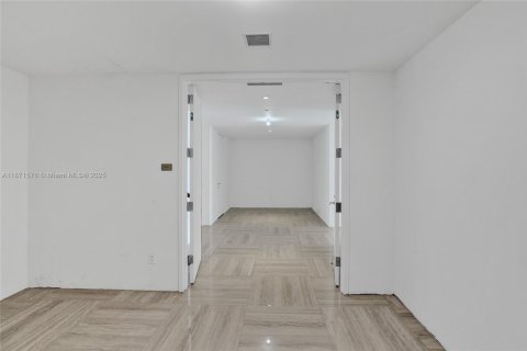 Condominio en venta en Sunny Isles Beach, Florida, 3 dormitorios, 210.98 m2 № 1980019 - foto 7